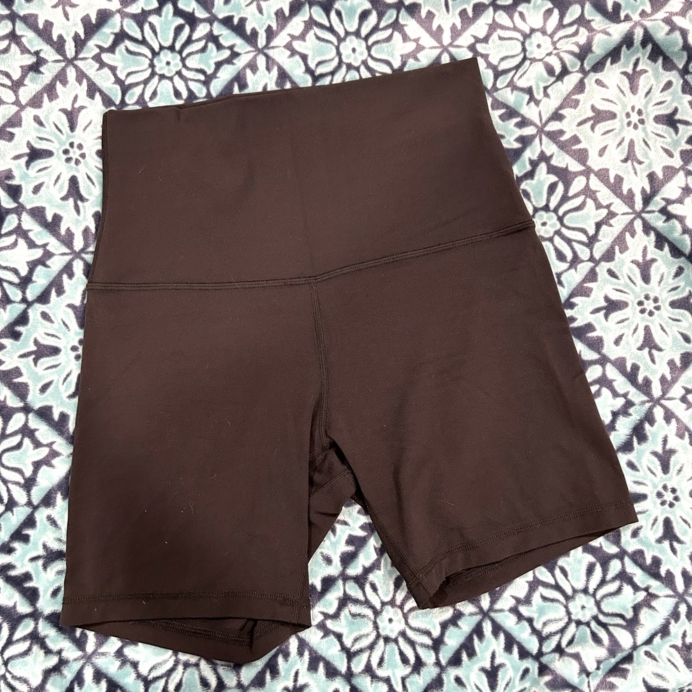 Black Lululemon Align High Rise Short 6”